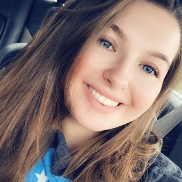 Meet your Posher, Bella - Picture 1 of 1